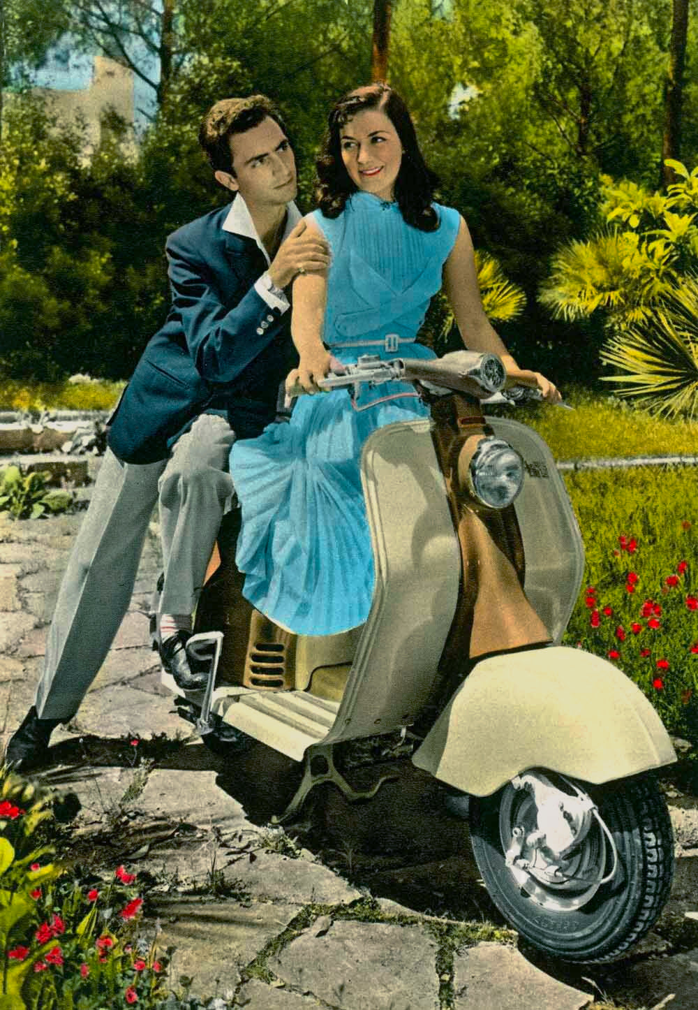 Italian Vespa Piaggio Romance Poster 0000-4861