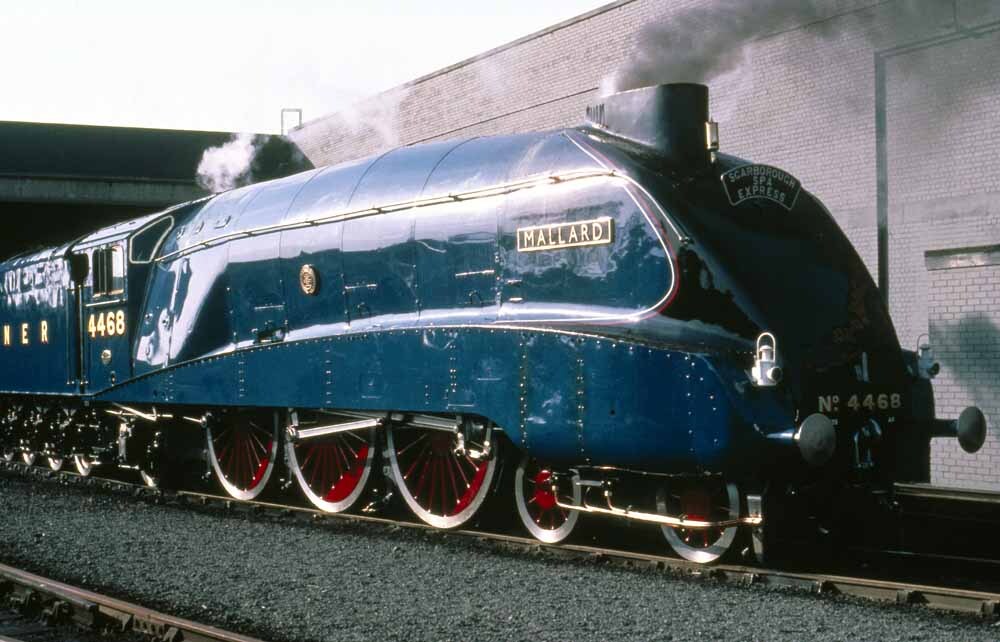 Mallard' 4-6-2 Steam Locomotive, No 4468 0001-3274